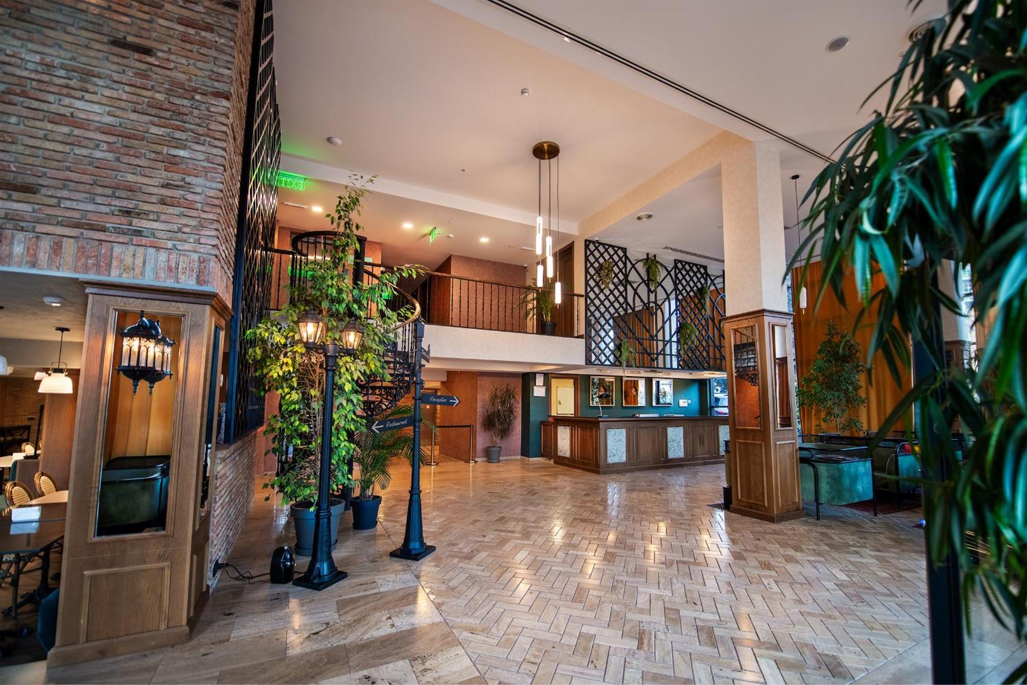 Biography Design Tbilisi Hotel Luaran gambar